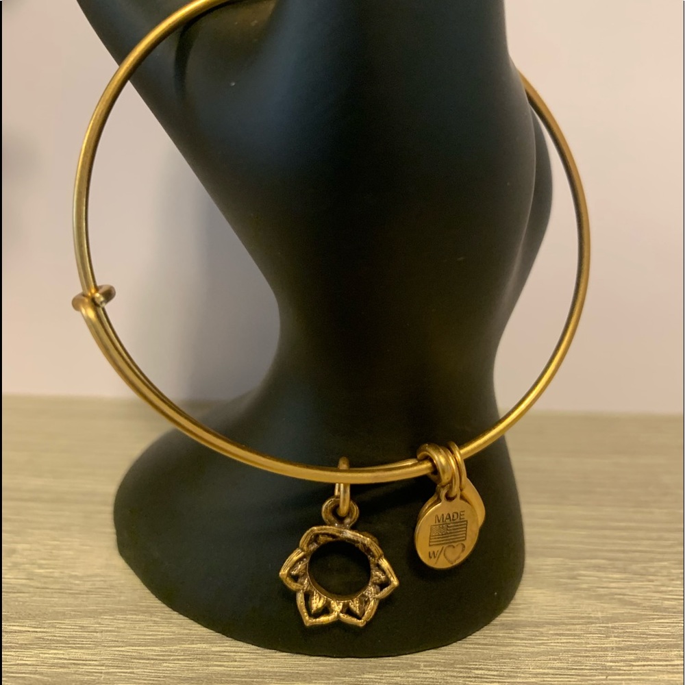 Alex & Ani "Queens Crown" Bangle Bracelet In Rafaelian Gold - Picture 2 of 10